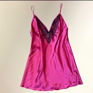 Lilac and London Satin Lace-Trim Chemise Nightdress in Deep pink